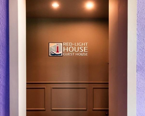 Red-Lighthouse Guest House Сокчхо Экстерьер фото