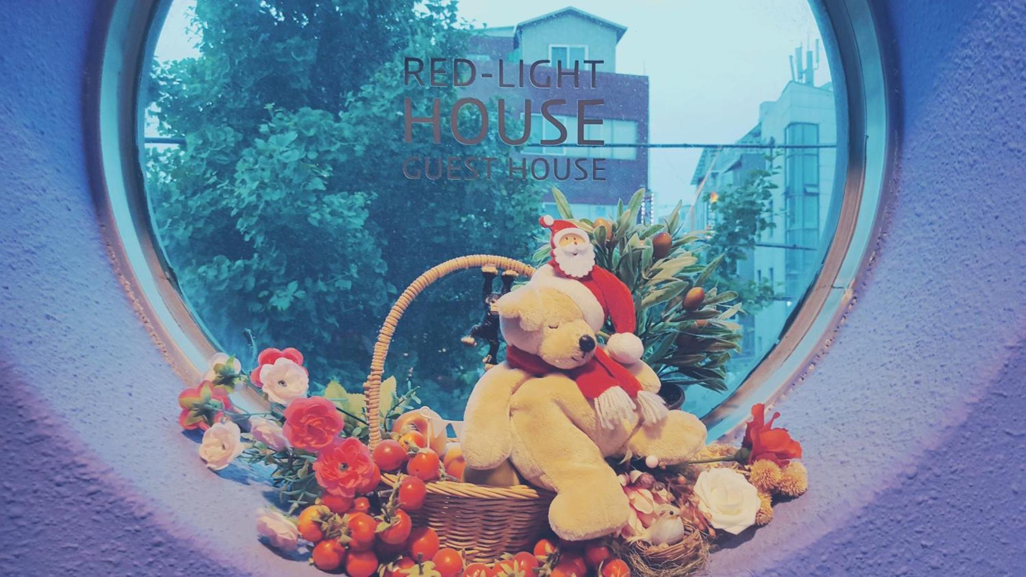Red-Lighthouse Guest House Сокчхо Экстерьер фото